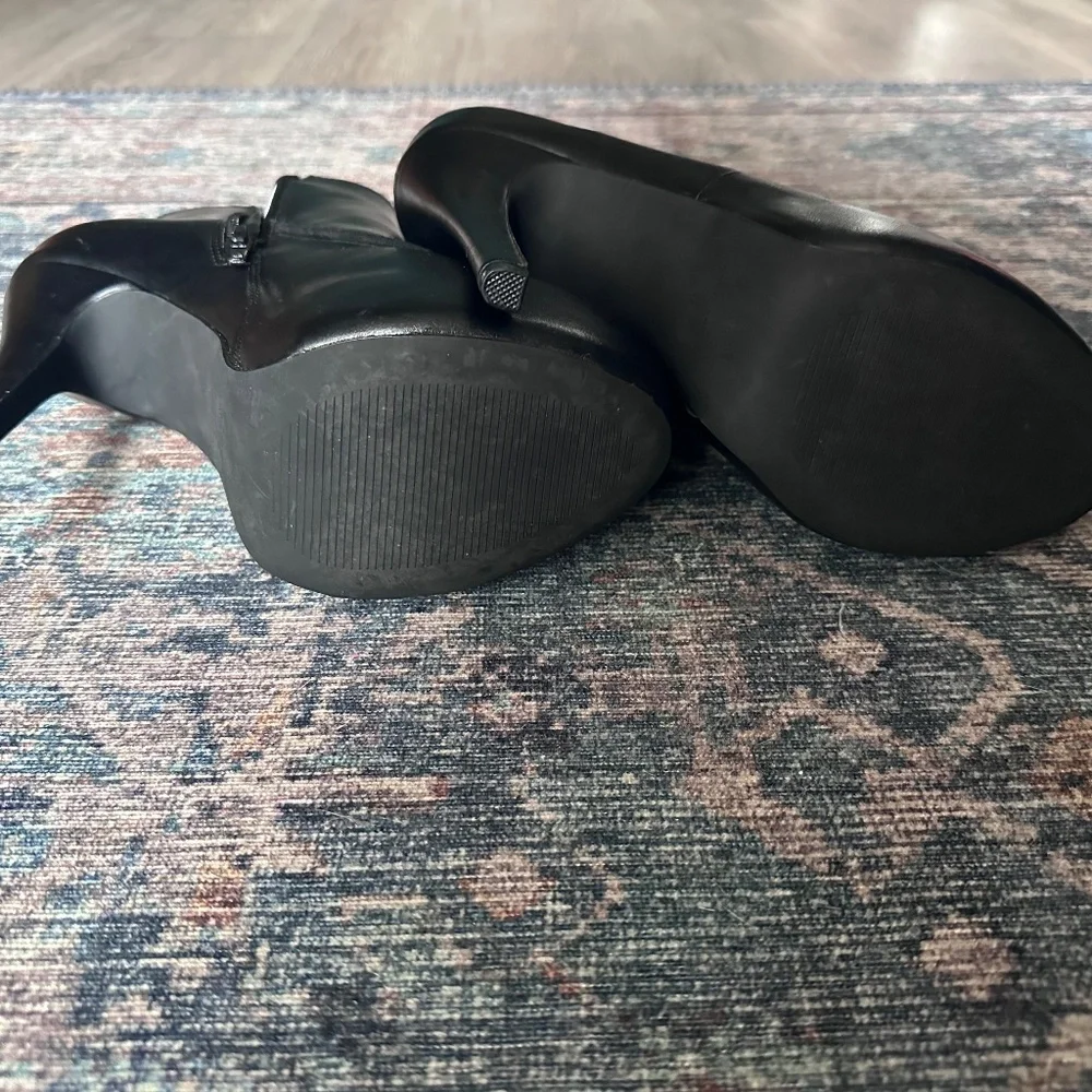 Unique Vintage Black Button-Front Platform Ankle Boots